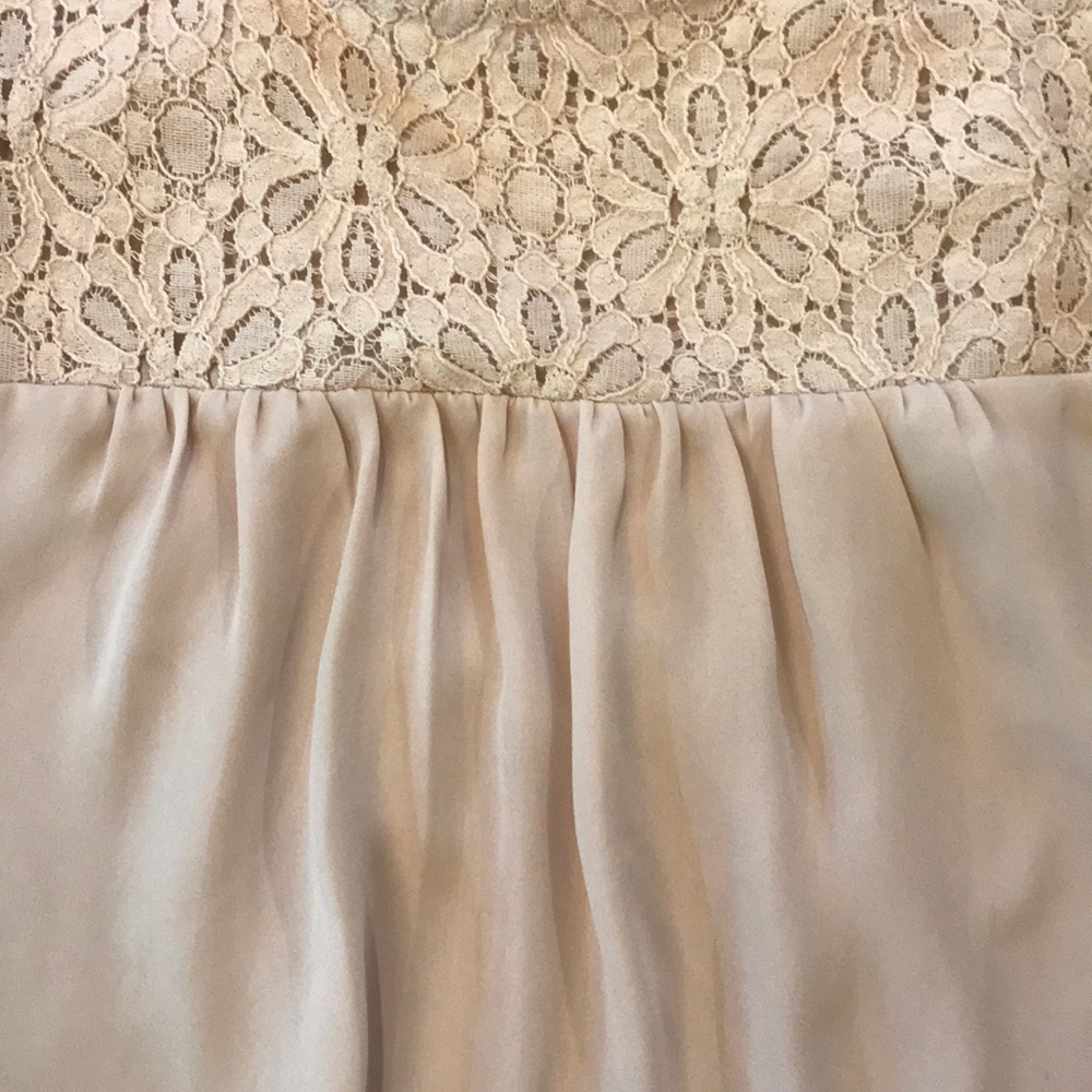 Blush Lace Top - Picture 3 of 4